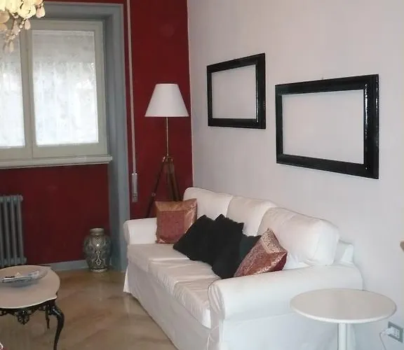 Joe's Unforgettable Vatican Nest Apartment Rom