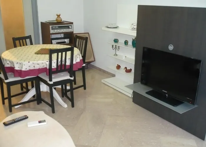 Joe's Unforgettable Vatican Nest * Rom